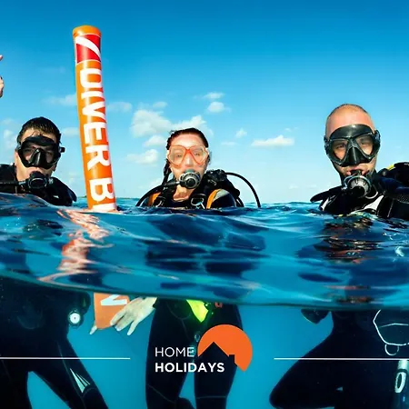 #162 Sumertime Flat By Holidays