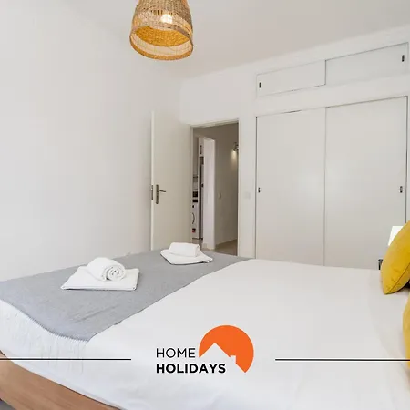 #162 Sumertime Flat By Holidays